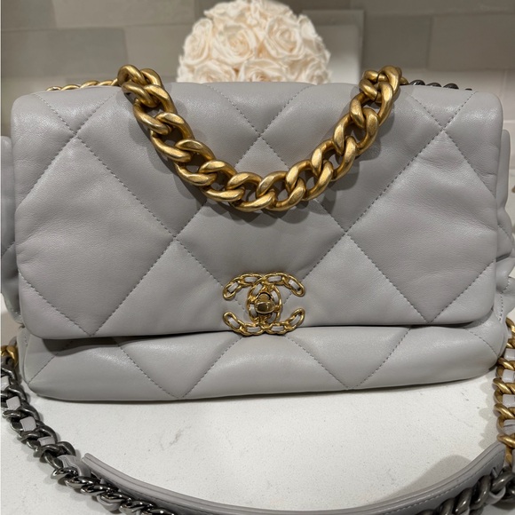 Chanel 19 Grey Two Tone Hardware Great Condition - Picture 4 of 11